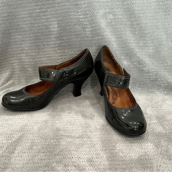 Sofft Women's Mary Jane Pumps Shoes Size 8 M charcoal grey Leather Söfft - Picture 1 of 11
